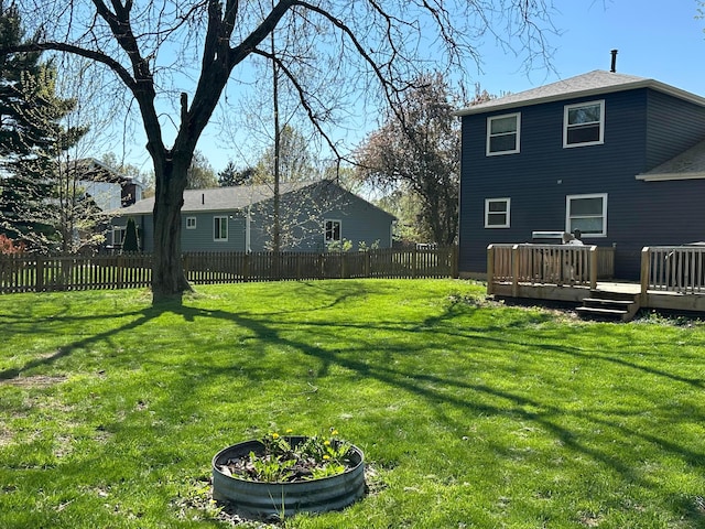 604 Forestwood Dr, Gahanna, OH 43230 - view of yard with a deck