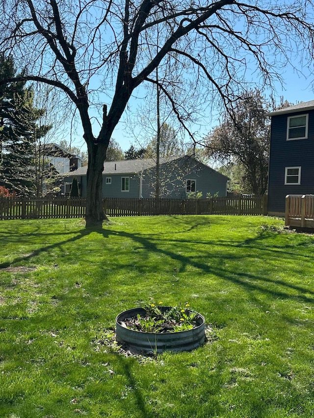 604 Forestwood Dr, Gahanna, OH 43230 - view of yard