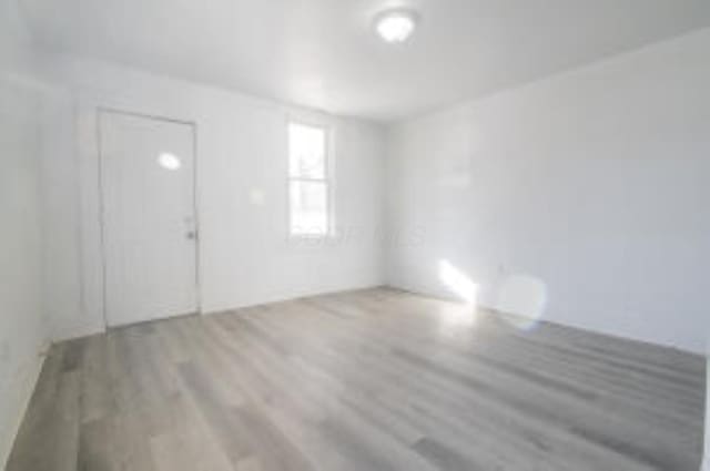404 Sherman Ave, Springfield, OH 45503 - entryway featuring wood finished floors