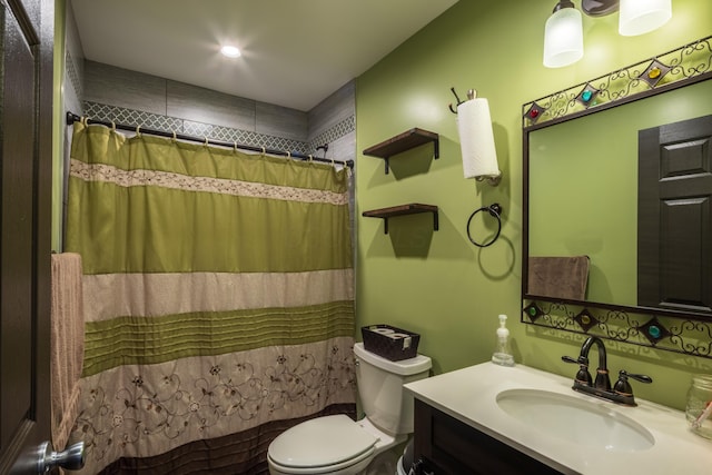 9704 Loudon St, Johnstown, OH 43031 - full bath featuring a shower with shower curtain, toilet, and vanity