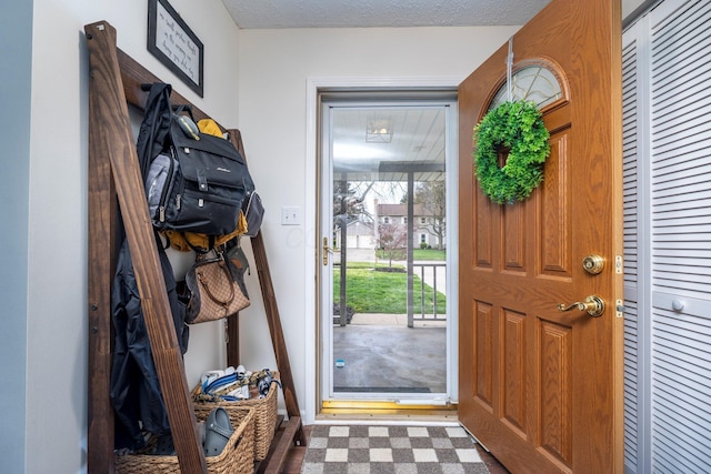 1005 Glenn Ave, Washington Court House, OH 43160 - foyer entrance with tile patterned floors