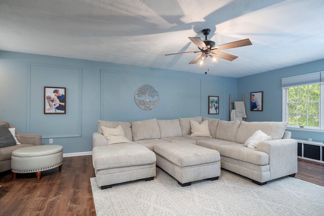 1005 Glenn Ave, Washington Court House, OH 43160 - living room featuring a ceiling fan, wood finished floors, and baseboards
