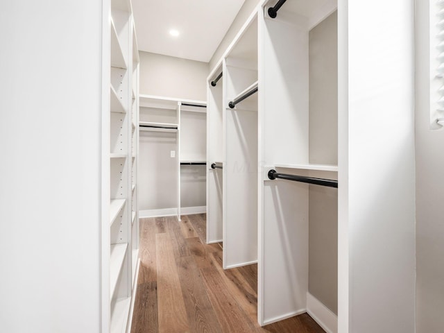496 W 1st Ave, Columbus, OH 43201 - spacious closet featuring light wood-style flooring