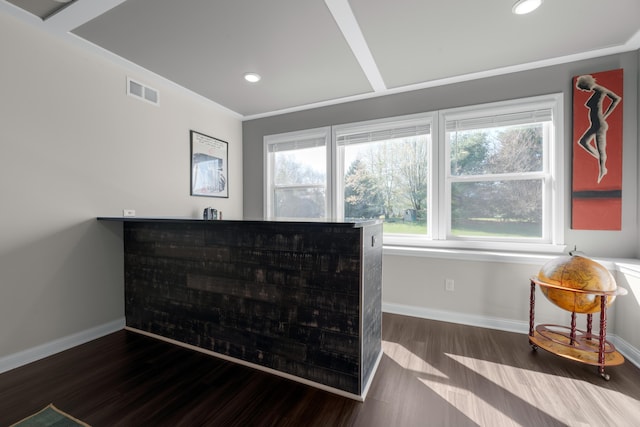 816 Kelburn Ln, Pickerington, OH 43147 - interior space featuring baseboards, wood finished floors, visible vents, and recessed lighting