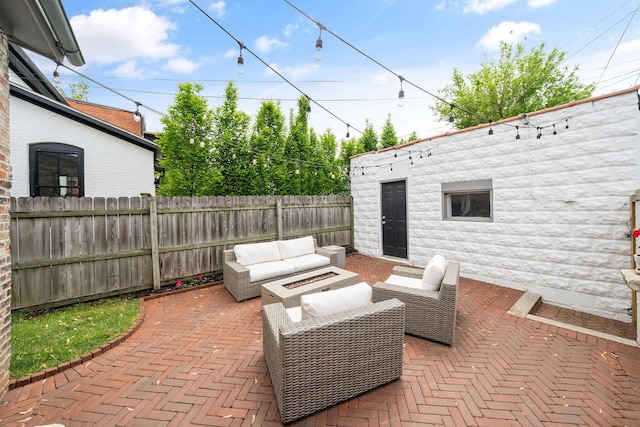 129 Jackson St, Columbus, OH 43206 - view of patio / terrace featuring outdoor lounge area and a fenced backyard