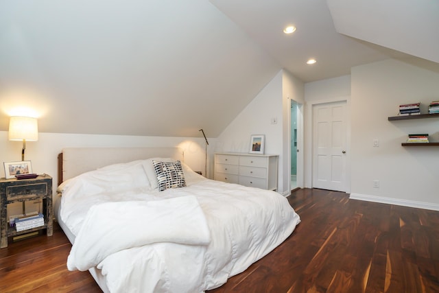 129 Jackson St, Columbus, OH 43206 - bedroom featuring wood finished floors, lofted ceiling, recessed lighting, and baseboards