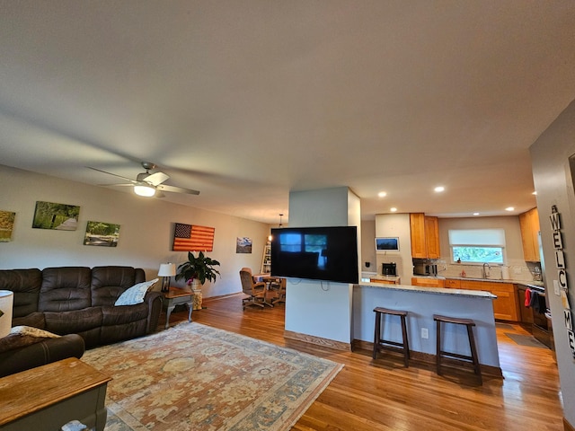 3890 Tamara Dr, Grove City, OH 43123 - living area featuring a ceiling fan, wood finished floors, and recessed lighting