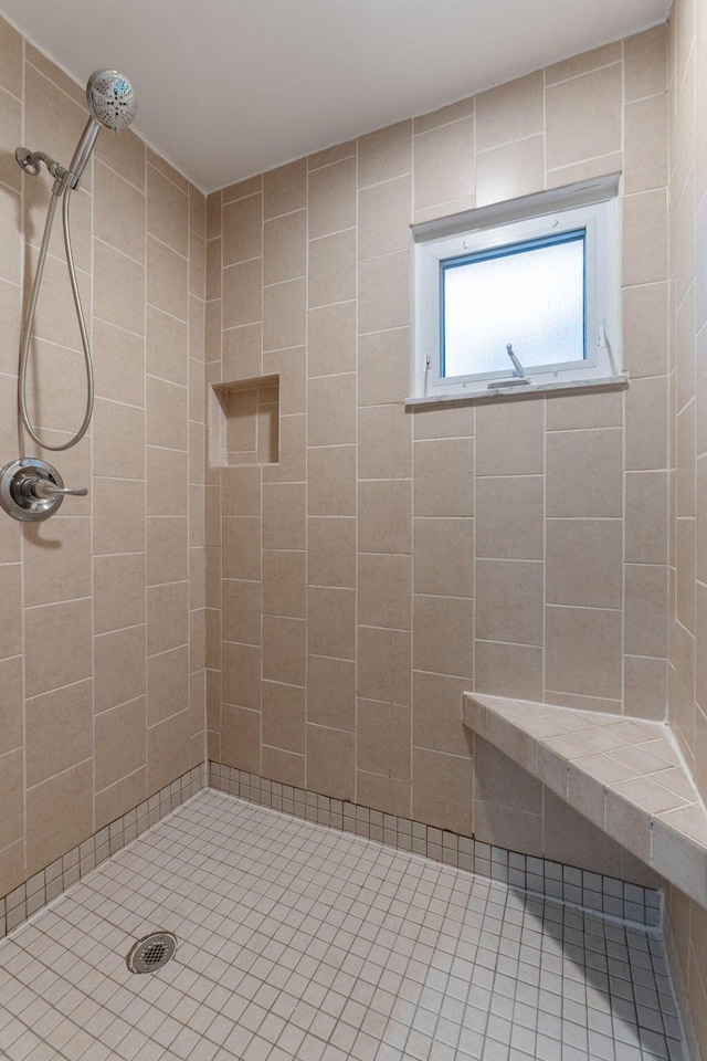 3318 Darbyshire Dr, Hilliard, OH 43026 - bathroom featuring tile patterned floors and tiled shower