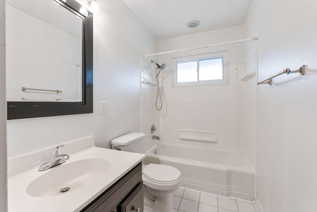 3318 Darbyshire Dr, Hilliard, OH 43026 - full bathroom featuring shower / bath combination, toilet, vanity, and tile patterned floors