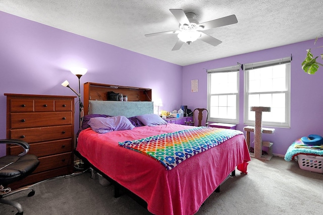 3161 Bowdoin Cir, Columbus, OH 43204 - bedroom featuring carpet floors, ceiling fan, and a textured ceiling