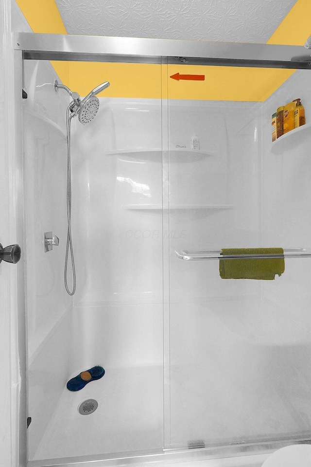 3161 Bowdoin Cir, Columbus, OH 43204 - bathroom with a stall shower