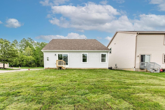 325 Woods Edge Loop, Pataskala, OH 43062 - back of property with a lawn