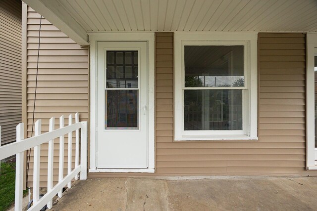 196 E Woodrow Ave, Columbus, OH 43207 - view of exterior entry