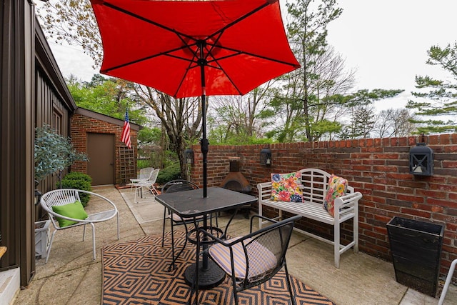 91 Glen Dr, Worthington, OH 43085 - view of patio with fence