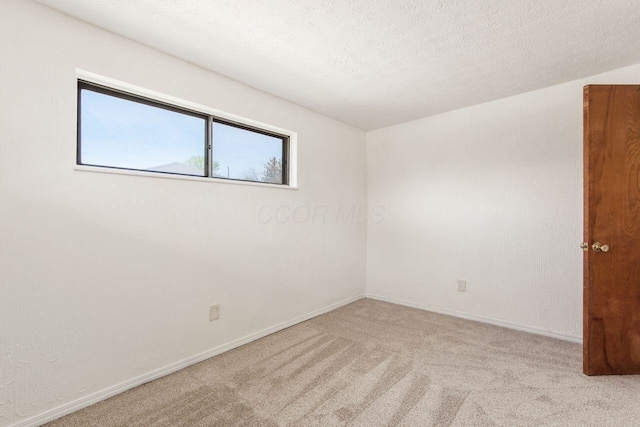 6350 Roselawn Ave, Reynoldsburg, OH 43068 - empty room with baseboards and carpet
