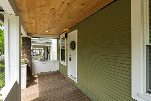 238 E Barthman Ave, Columbus, OH 43207 - wooden deck featuring a porch
