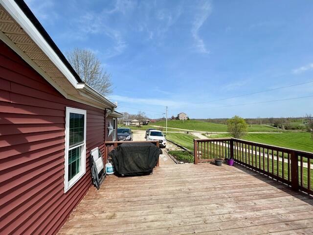 9330 Pidcock Rd, Zanesville, OH 43701 - view of wooden deck