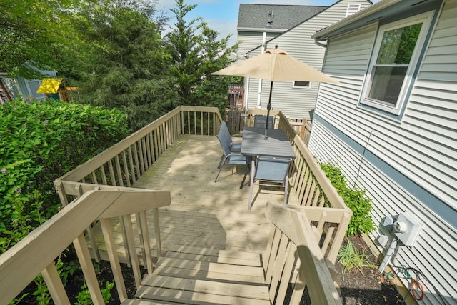 5133 Hidden View Dr, Hilliard, OH 43026 - deck featuring outdoor dining area