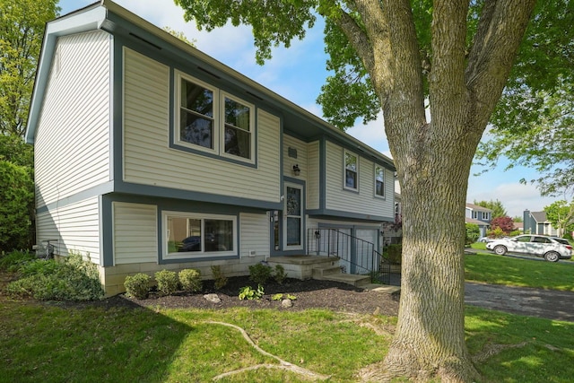 5133 Hidden View Dr, Hilliard, OH 43026 - split foyer home featuring a front lawn