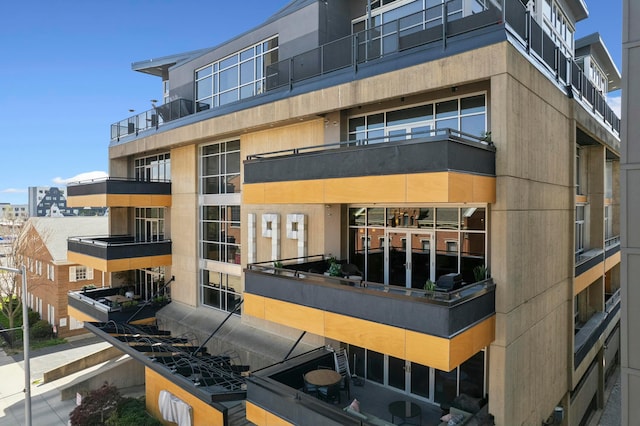 view of building exterior