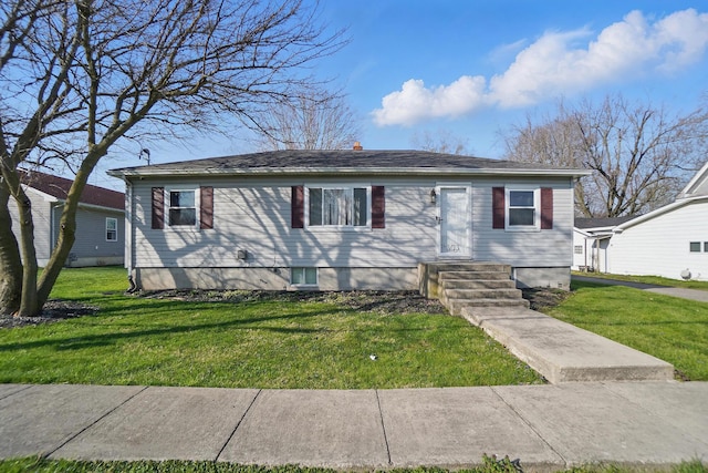 view of front of house featuring a front yard