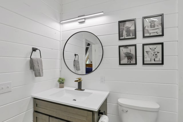 62579 Dunkle Creek Rd, Mcarthur, OH 45651 - half bathroom featuring toilet and vanity