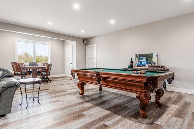 recreation room with baseboards, light wood-style flooring, pool table, and recessed lighting