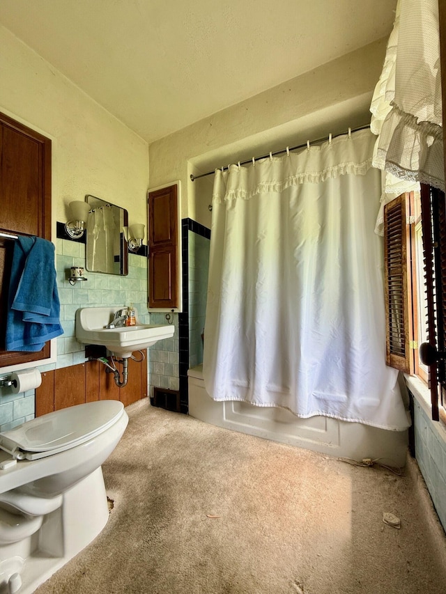 15825 State Route 207, Mount Sterling, OH 43143 - bathroom featuring toilet, shower / bath combination with curtain, and a sink