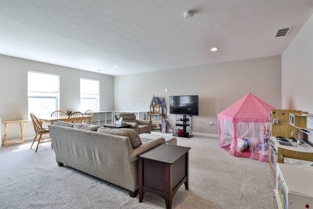 684 Newton Dr, Beavercreek, OH 45434