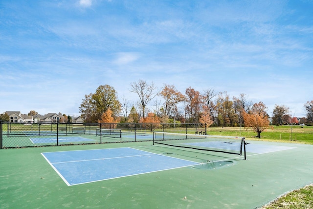 6509 Spring Run Dr, Westerville, OH 43082 - view of tennis court featuring fence