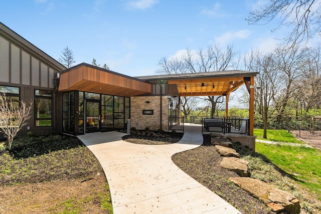 1000 Urlin Ave Unit 520, Columbus, OH 43212 - view of home's community featuring a gate