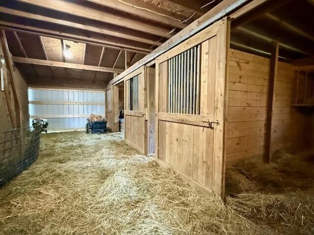1812 Newark Granville Rd, Granville, OH 43023 - view of horse barn