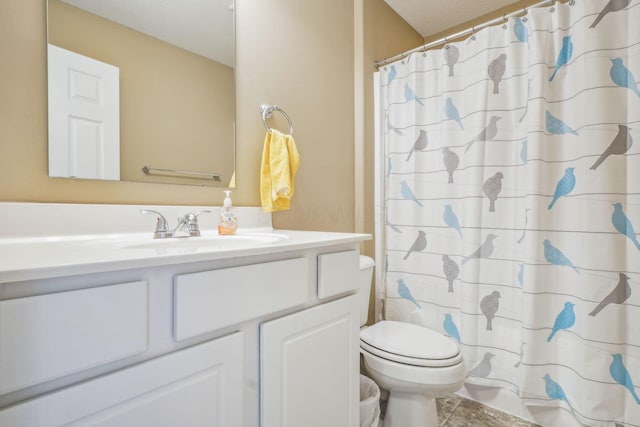 2128 Clay Stone Pl, Reynoldsburg, OH 43068 - full bathroom featuring toilet, vanity, and a shower with shower curtain
