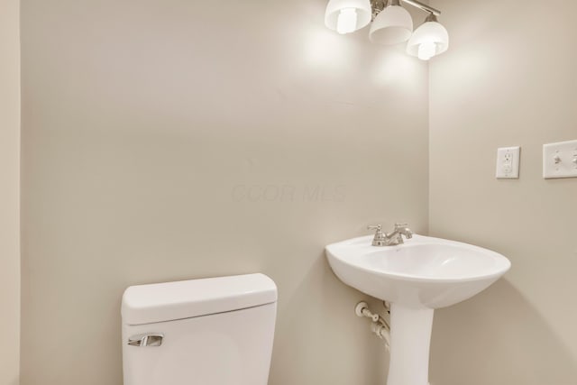 577 Stable St, Pataskala, OH 43062 - bathroom featuring toilet and a sink