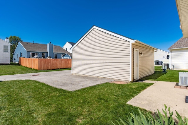 exterior space featuring fence