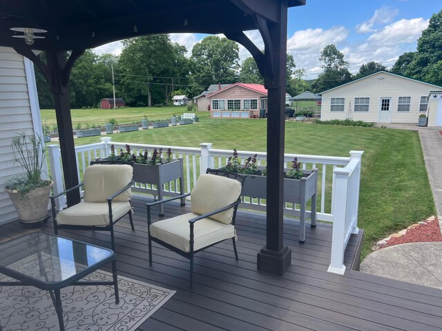 52 3rd St SE, Newark, OH 43055 - wooden terrace featuring an outbuilding and a yard
