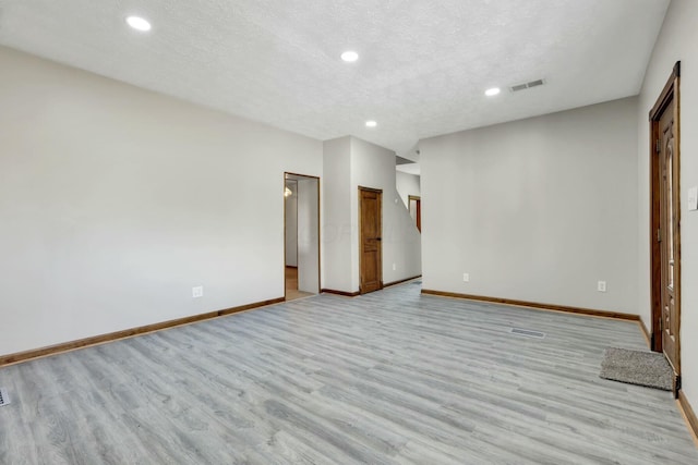 3907 Condit Rd, Sunbury, OH 43074 - empty room with recessed lighting, baseboards, visible vents, and light wood-style flooring