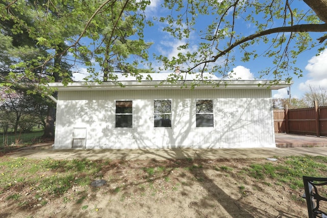 3907 Condit Rd, Sunbury, OH 43074 - view of side of home featuring fence