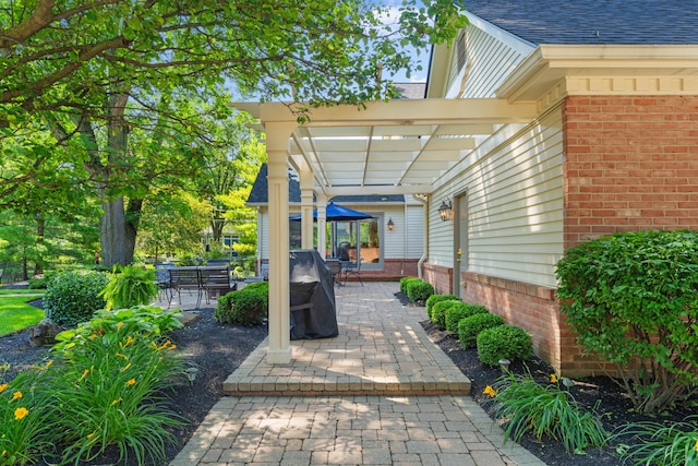 4318 Lyon Dr, Upper Arlington, OH 43220 - view of patio / terrace with a pergola