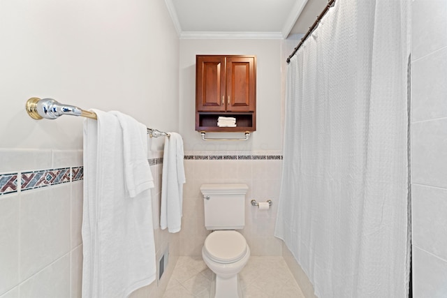 4318 Lyon Dr, Upper Arlington, OH 43220 - bathroom featuring tile walls, ornamental molding, tile patterned floors, a shower with curtain, and a wainscoted wall