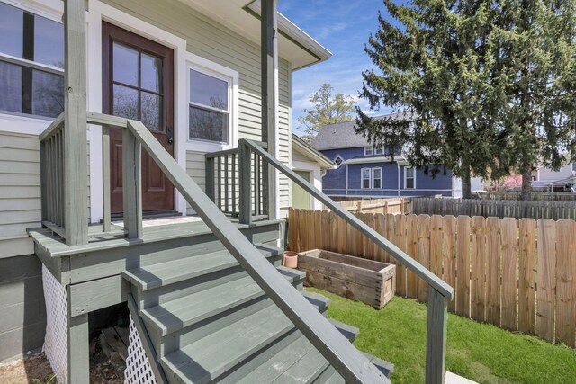 704 E High St, Mount Vernon, OH 43050 - view of patio with fence