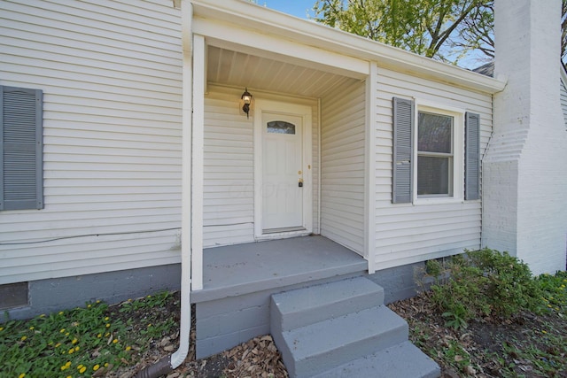 2575 Jordan Rd, Columbus, OH 43231 - property entrance with crawl space