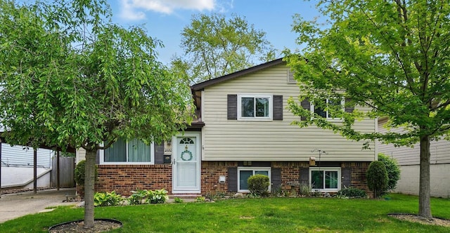 2680 Mellowbrook St, Columbus, OH 43232 - split level home with brick siding
