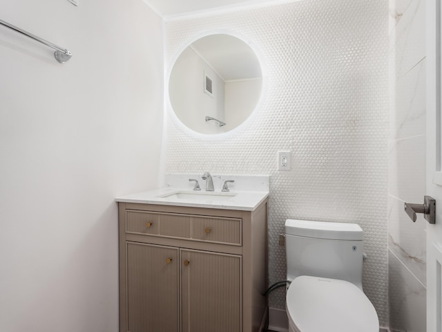 1620 E Broad St Unit 1106, Columbus, OH 43203 - bathroom with toilet and vanity