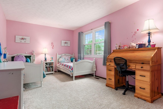 1123 Firth Ave, Worthington, OH 43085 - bedroom featuring light carpet and a textured ceiling