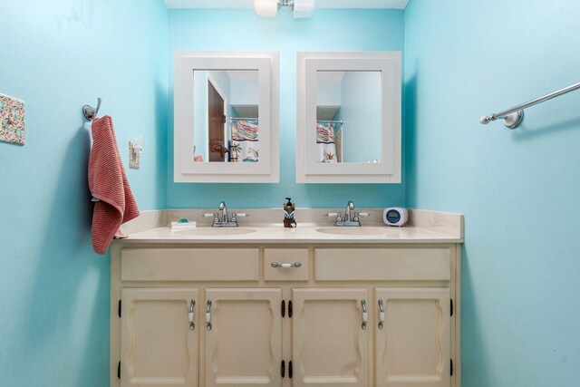 1123 Firth Ave, Worthington, OH 43085 - full bath featuring double vanity