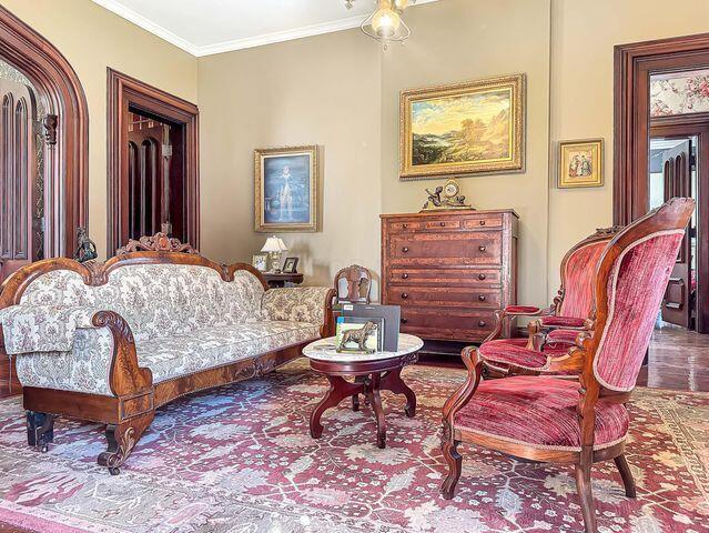 59 S Chillicothe St, South Charleston, OH 45368 - sitting room featuring ceiling fan and crown molding