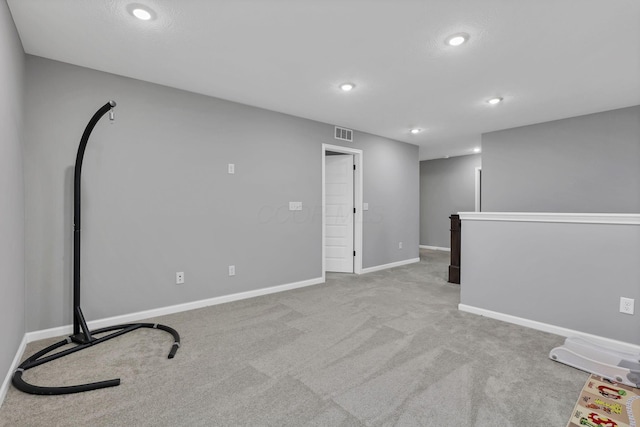 121 E Wind Rd, Delaware, OH 43015 - interior space with carpet floors, baseboards, visible vents, and recessed lighting