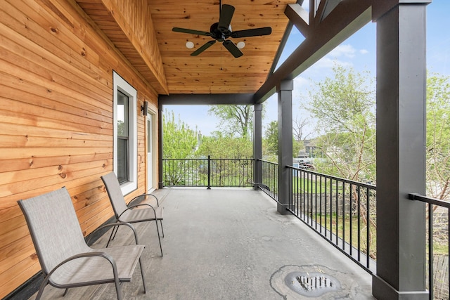 balcony featuring a ceiling fan