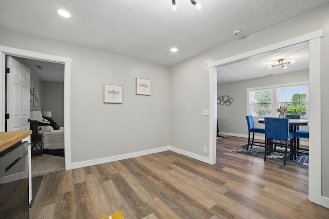 1425 Mount Vernon Ave, Columbus, OH 43203 - interior space with recessed lighting, wood finished floors, and baseboards